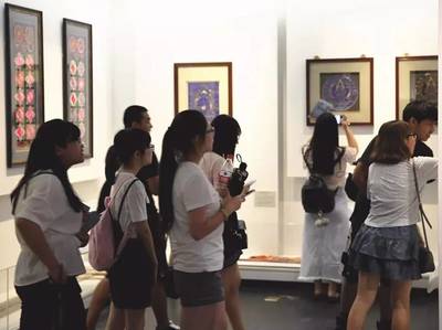 楊華珍藏羌織繡作品展 藝術(shù)與投資的雙重盛宴